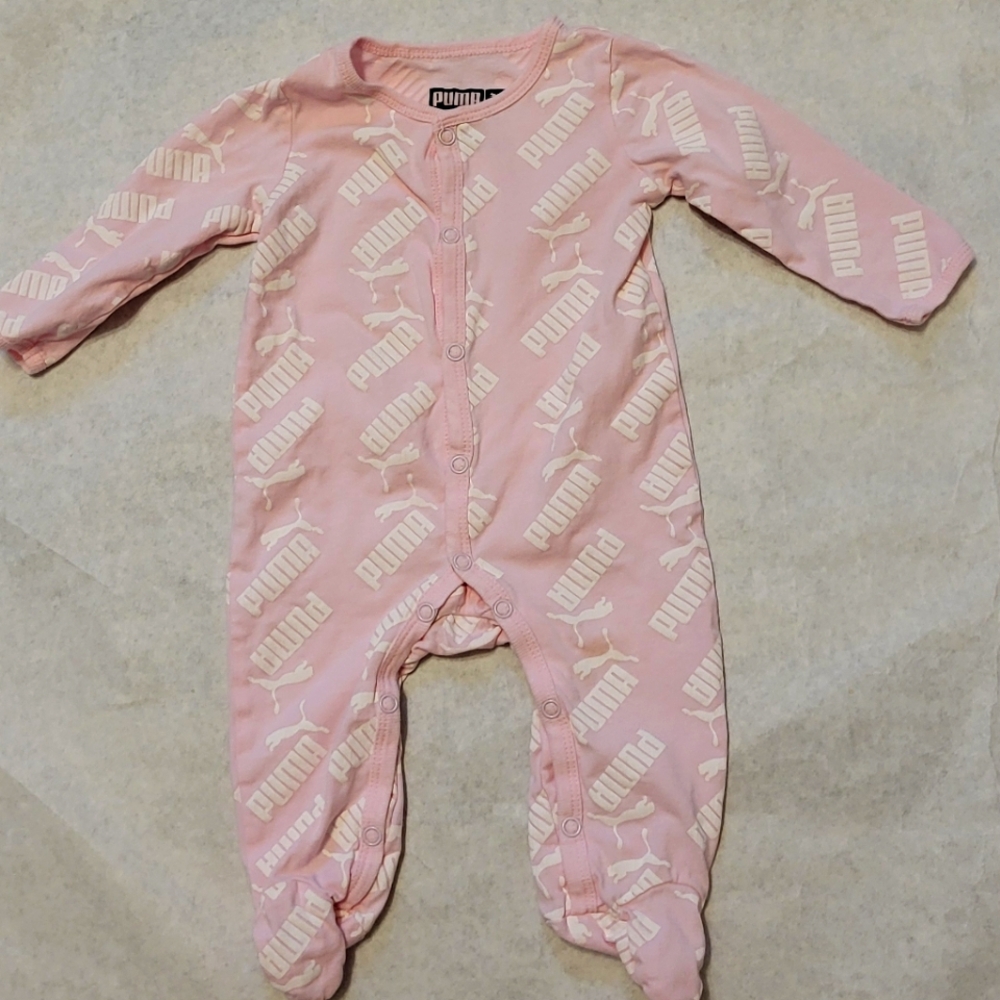 Puma light pink/white sleeper/footie
